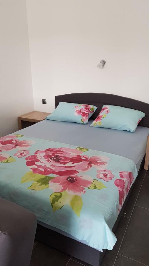 Apartments Star With Pool Biograd Na Moru Buitenkant foto
