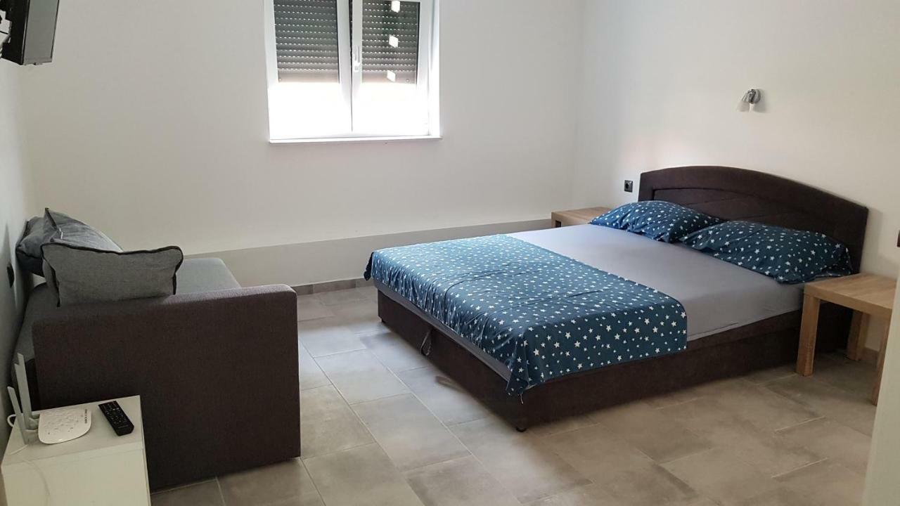 Apartments Star With Pool Biograd Na Moru Buitenkant foto