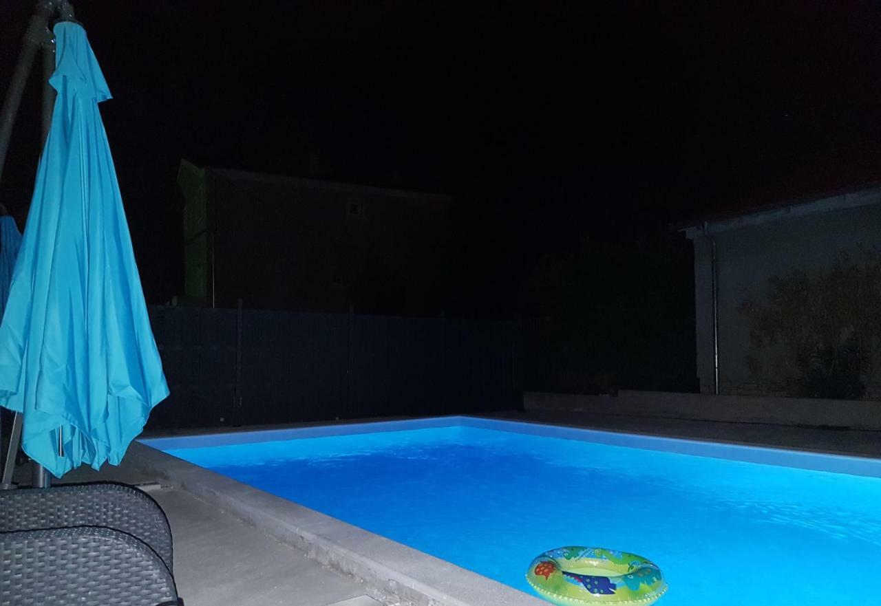 Apartments Star With Pool Biograd Na Moru Buitenkant foto