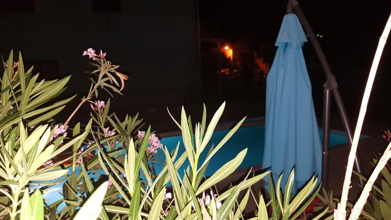 Apartments Star With Pool Biograd Na Moru Buitenkant foto